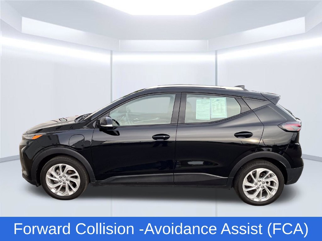 Used 2023 Chevrolet Bolt EUV LT FWD image 2