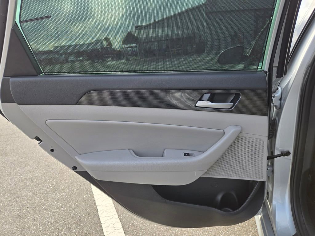 Used 2018 Hyundai Sonata Limited w/ Limited Ultimate Package 03 FWD image 39