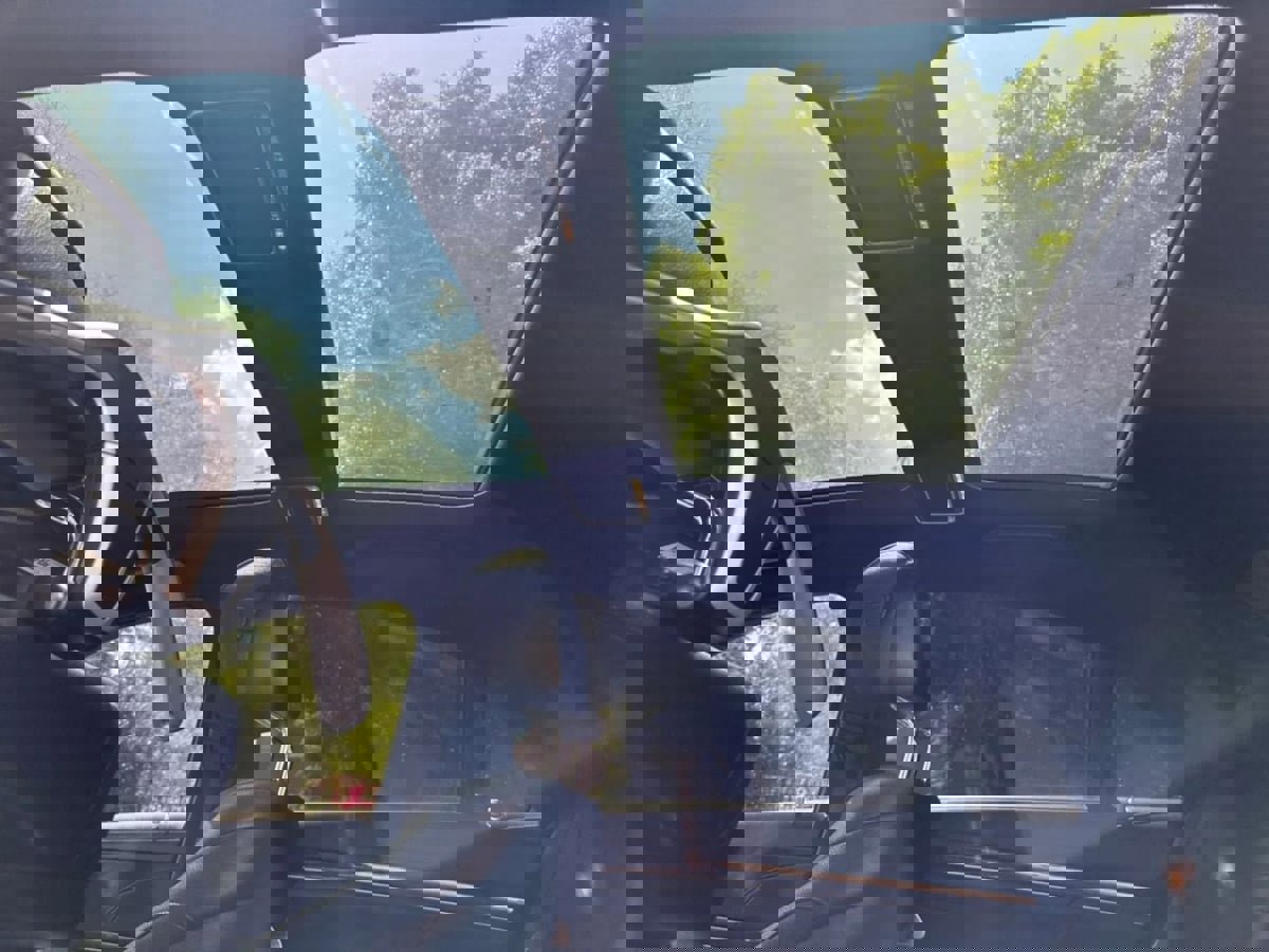 Used 2017 Mercedes-Benz S 550 Sedan image 23