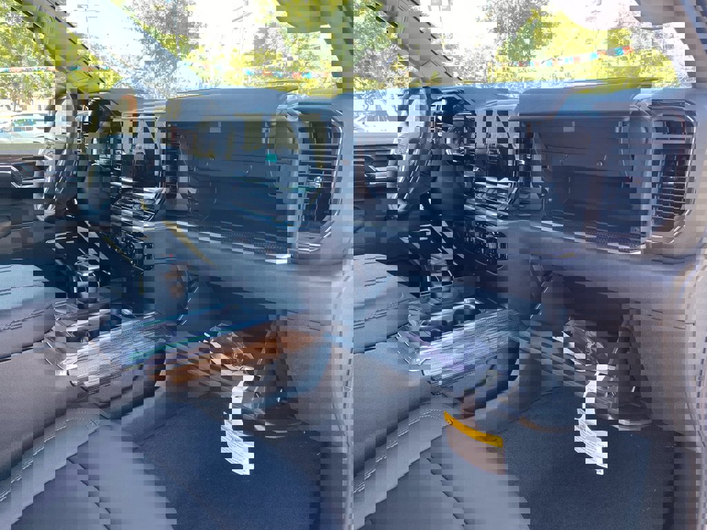 New 2025 Chevrolet Silverado 1500 RST w/ Dark Appearance Package image 29