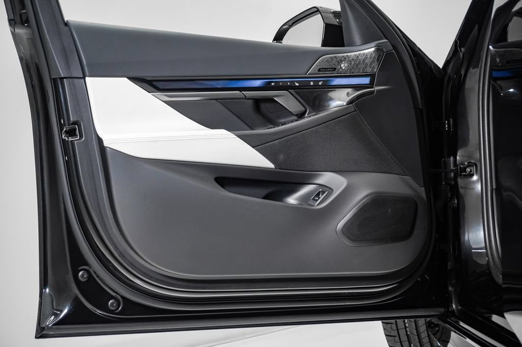 Used 2024 BMW i5 M60 AWD/4WD image 26