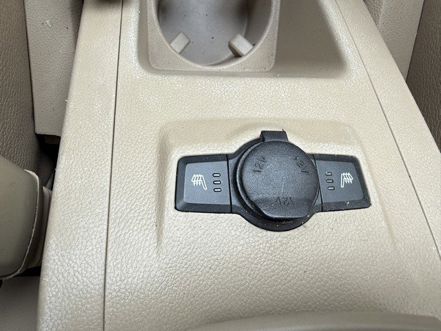 Used 2008 Saturn Vue XR w/ Premium Trim Package image 29