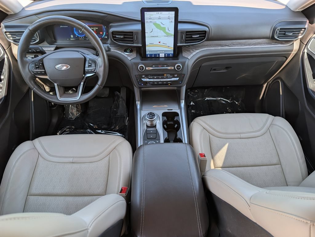 Used 2020 Ford Explorer Platinum w/ Premium Technology Package AWD/4WD image 22