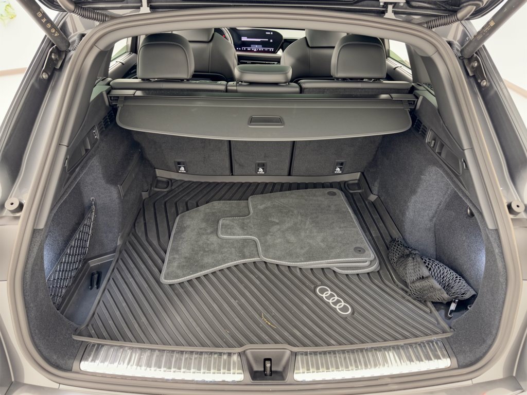 Used 2025 Audi SQ5 Premium Plus AWD/4WD image 28