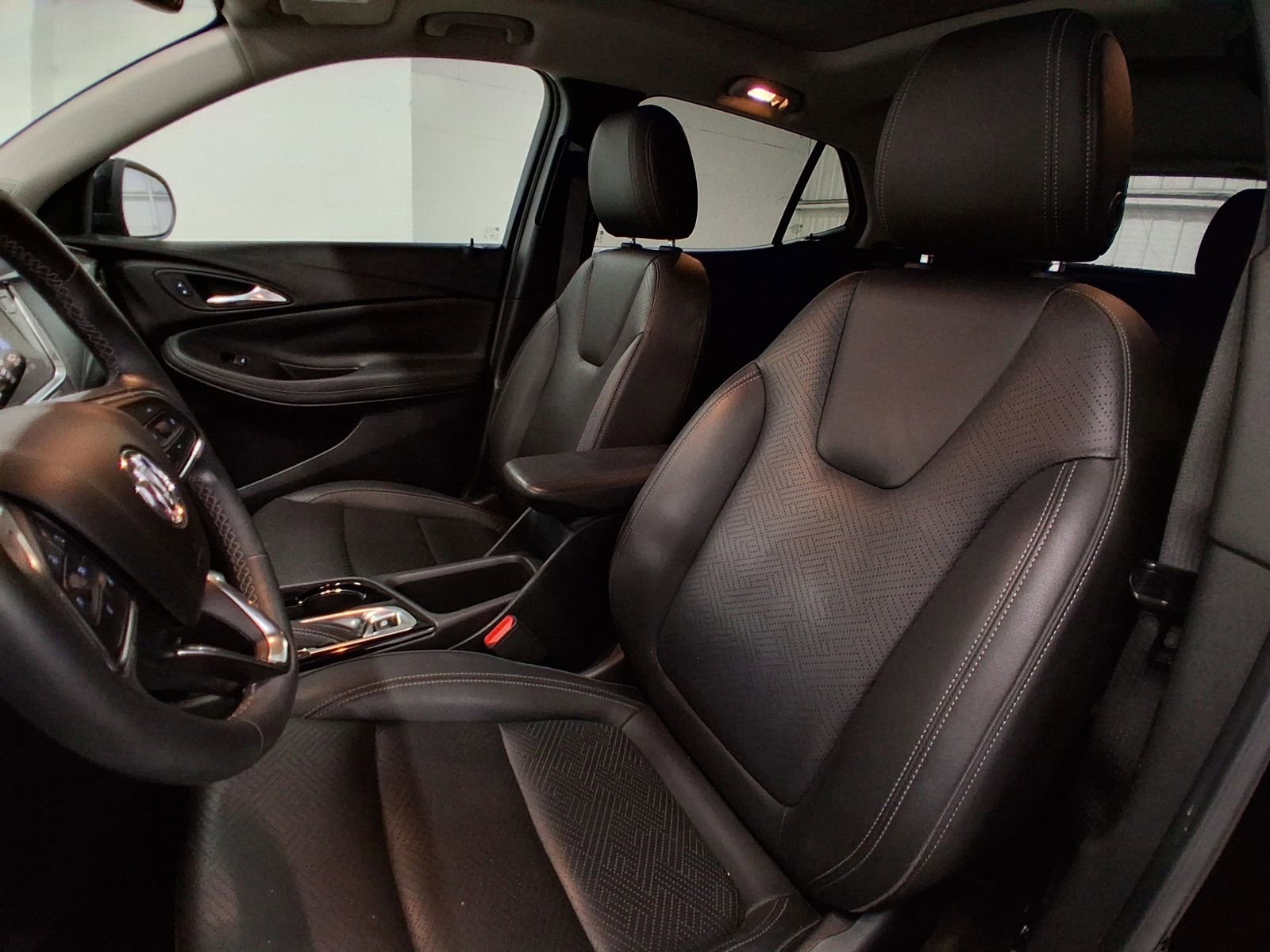 Used 2023 Buick Encore GX Essence w/ Experience Buick Package FWD image 15