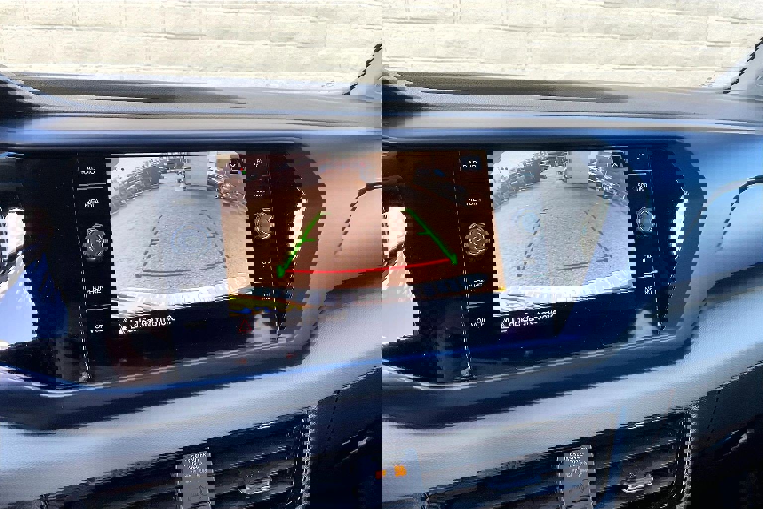 Certified 2023 Volkswagen Taos SE w/ Black Wheel Package image 21