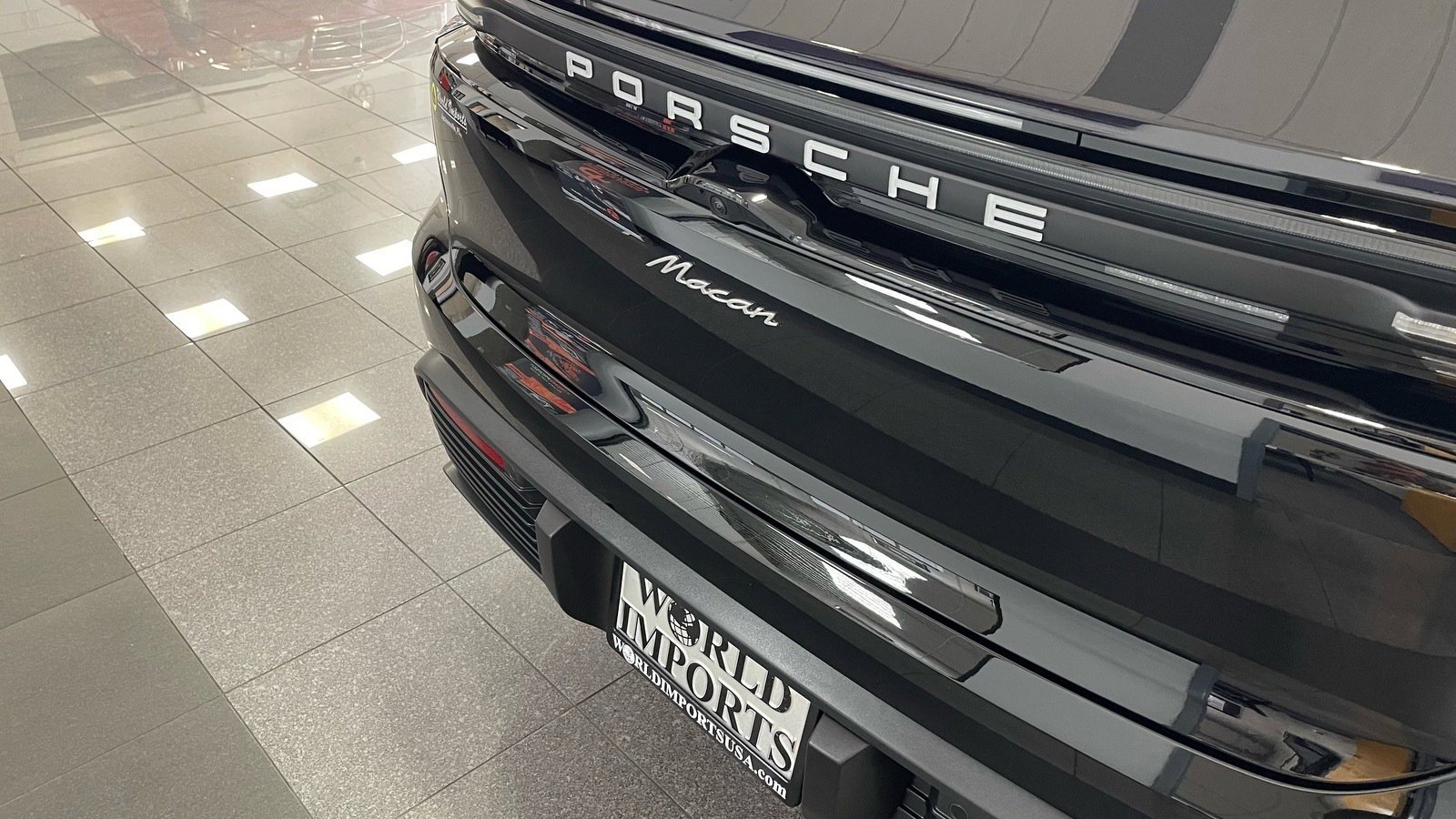 Used 2025 Porsche Macan Electric image 19