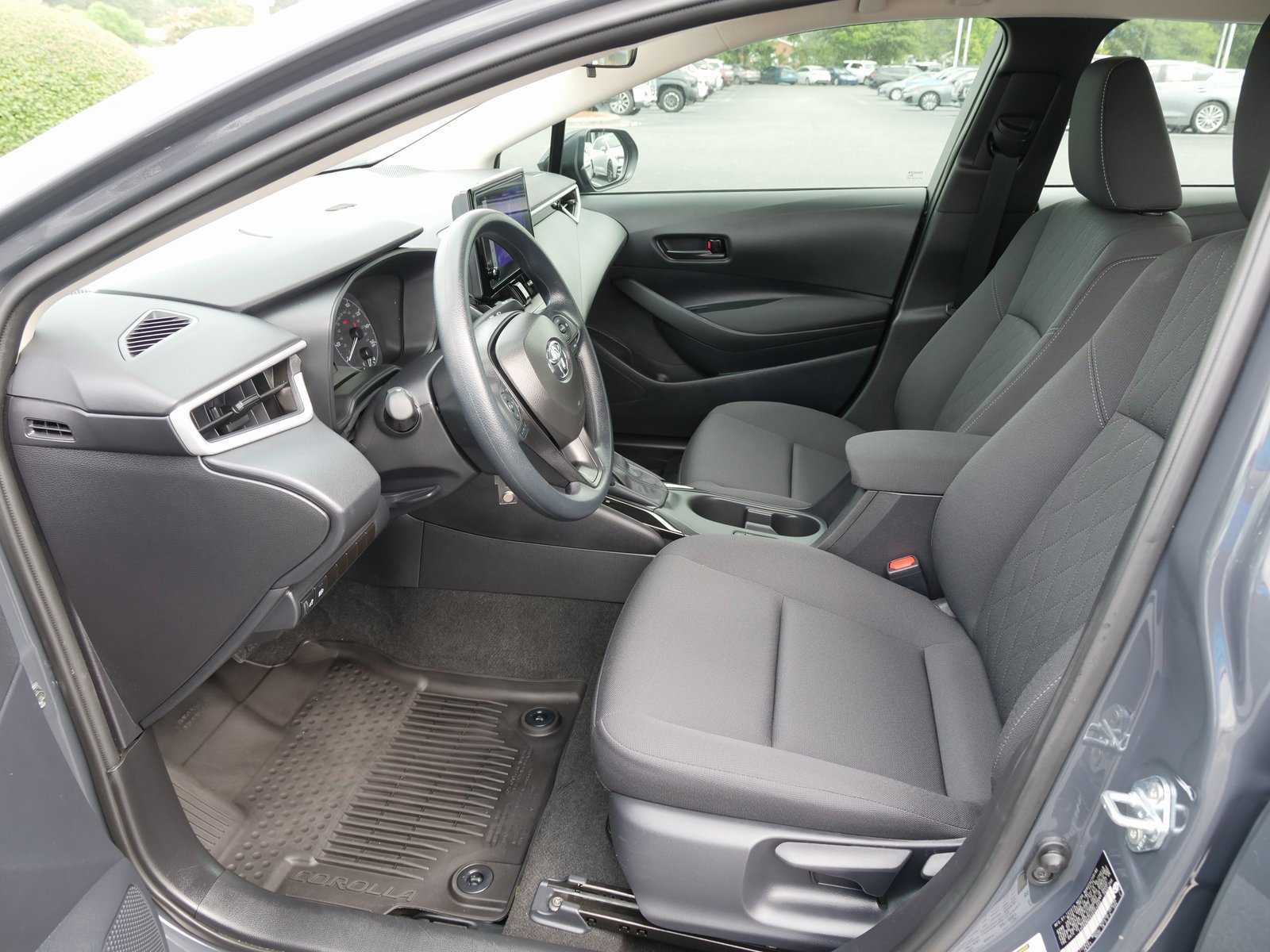 Used 2025 Toyota Corolla LE image 15