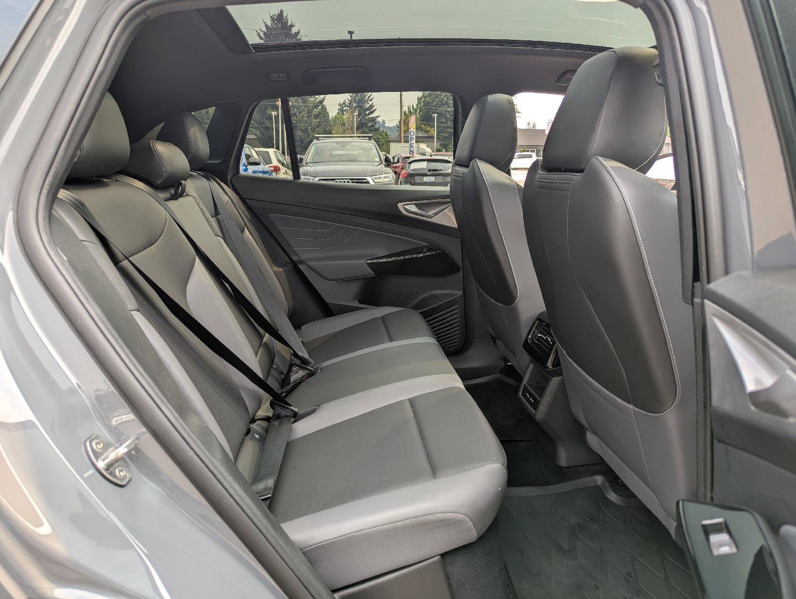 Certified 2024 Volkswagen ID.4 Pro S AWD/4WD image 34