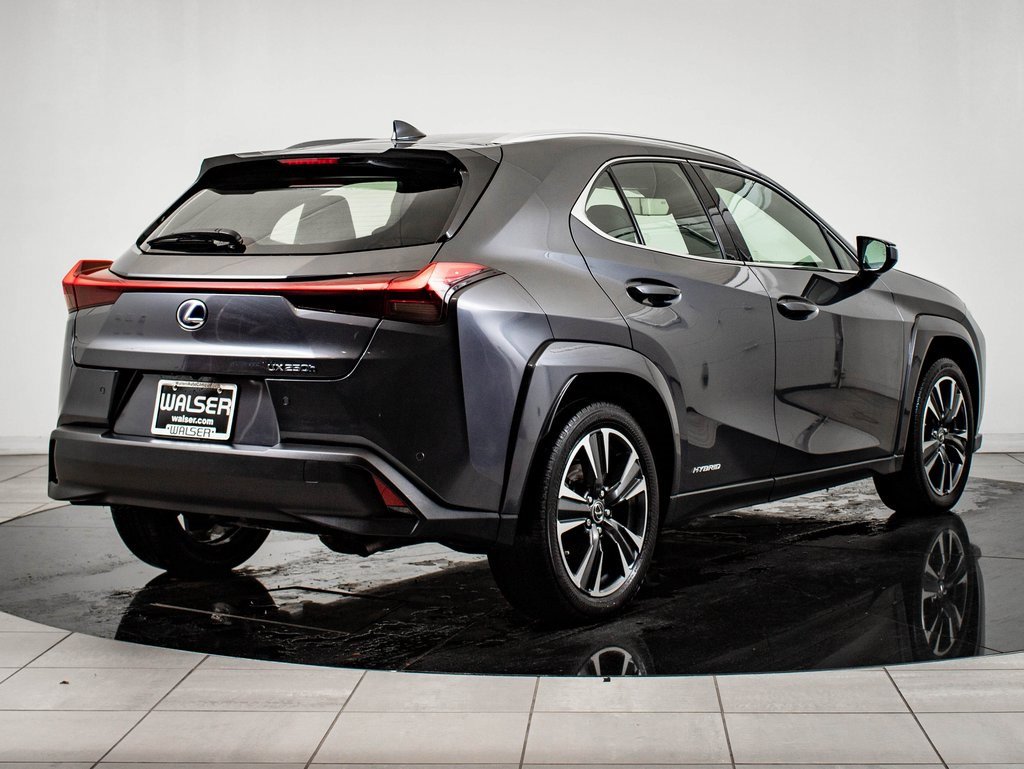 Used 2022 Lexus UX 250h w/ Premium Package image 10