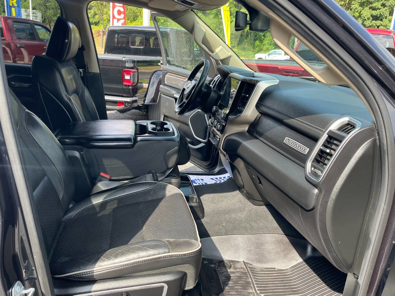 Used 2019 RAM 1500 Laramie image 38