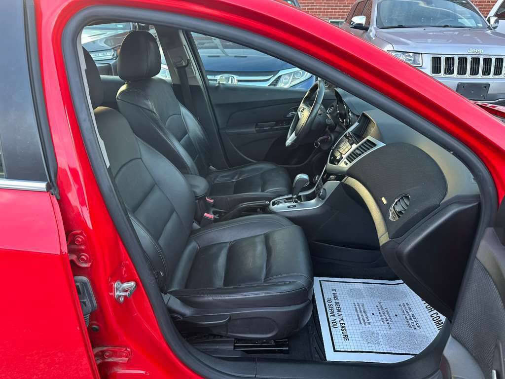 Used 2014 Chevrolet Cruze LT w/ RS Package image 19