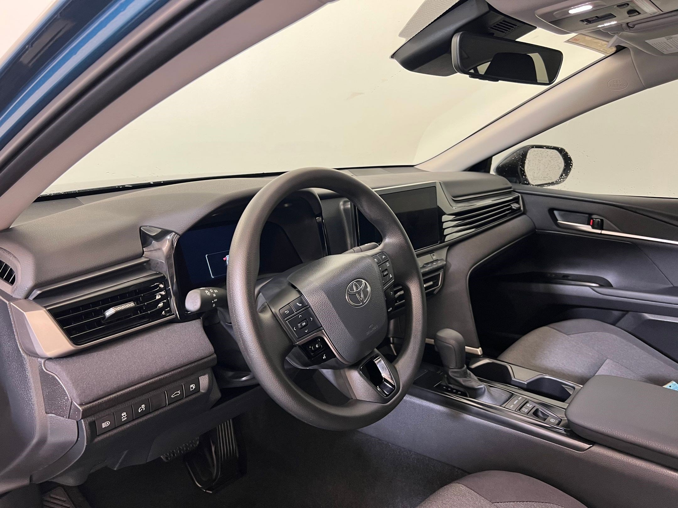 Used 2026 Toyota Camry LE w/ Convenience Package image 4