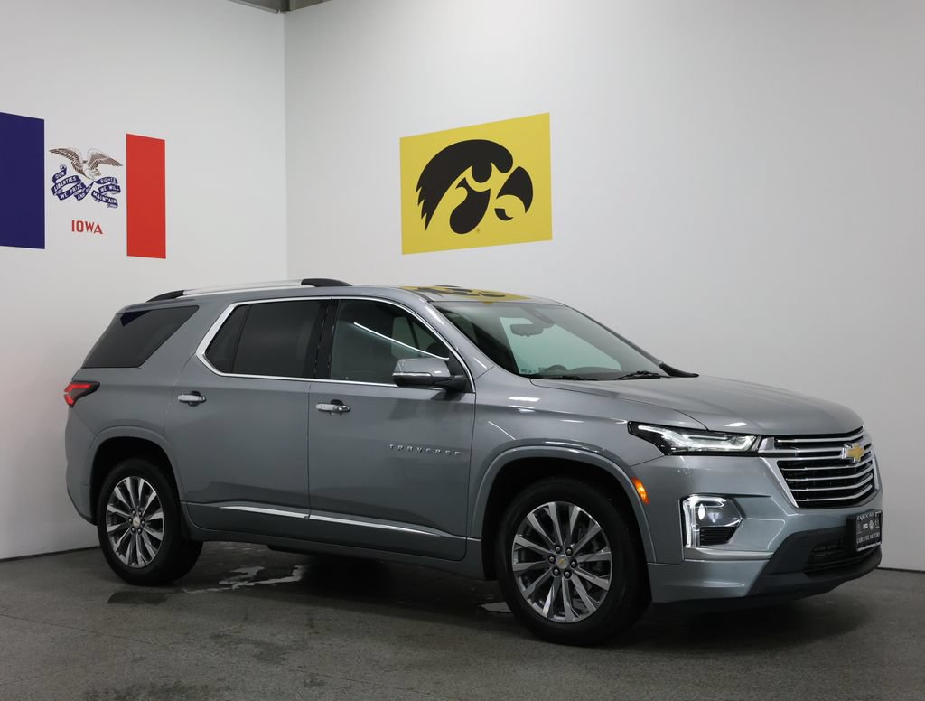 Used 2023 Chevrolet Traverse Premier AWD/4WD image 1