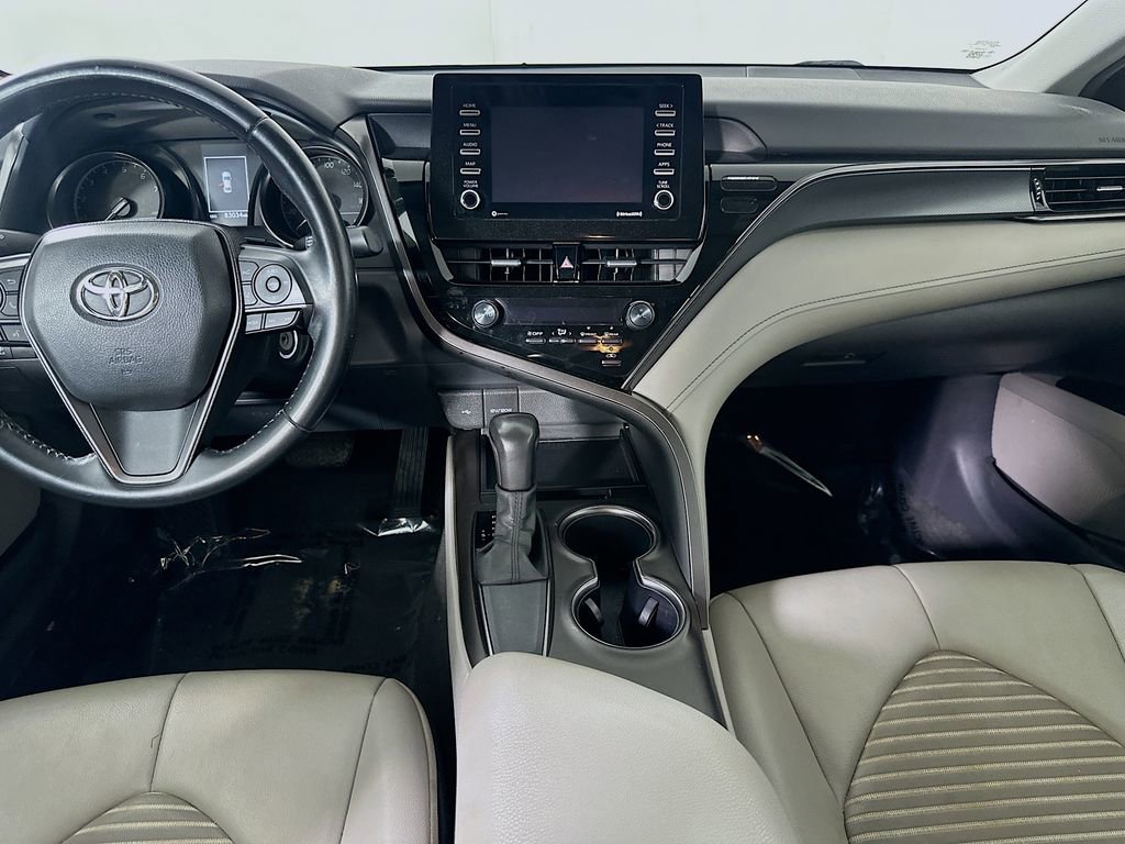 Used 2021 Toyota Camry SE image 15