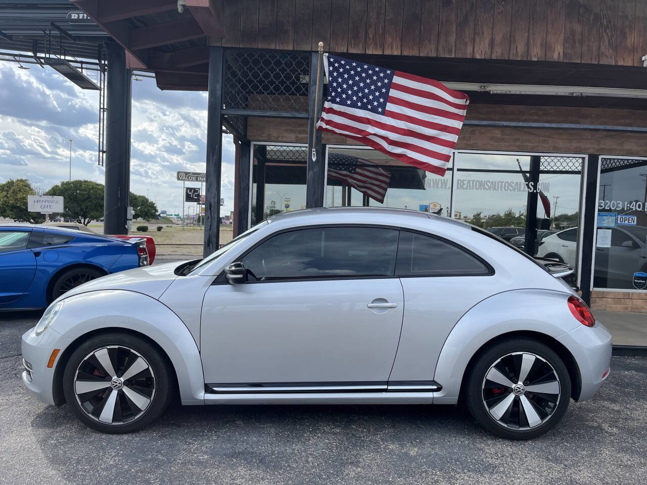 Used 2012 Volkswagen Beetle 2.0T image 3