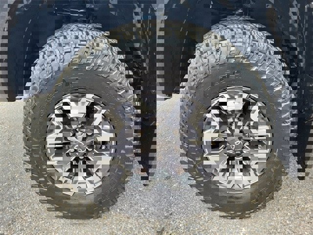 Used 2018 Toyota Tacoma TRD Off-Road image 33