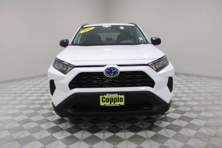 Used 2021 Toyota RAV4 LE image 6