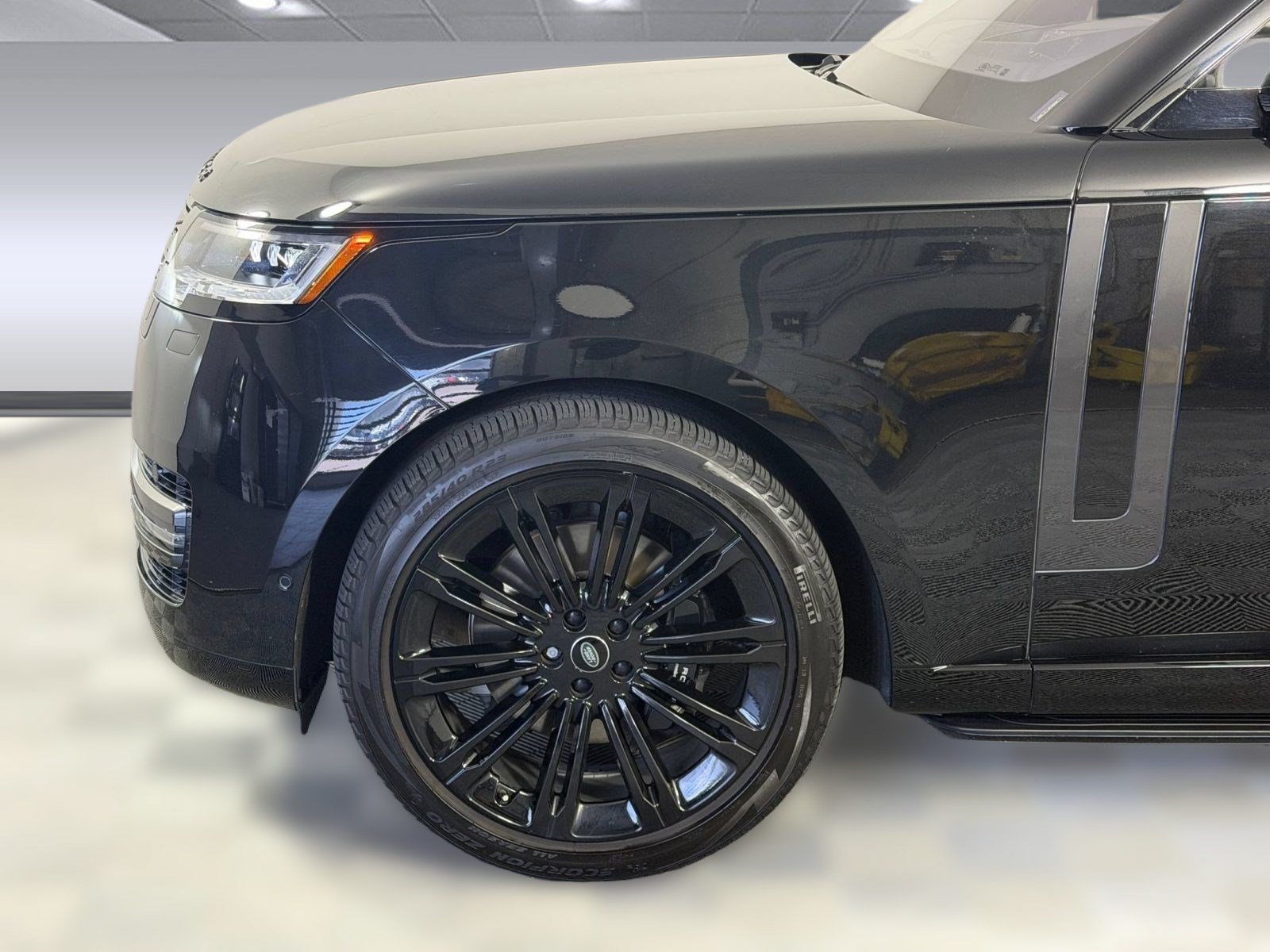 Used 2023 Land Rover Range Rover Long Wheelbase SE AWD/4WD image 11