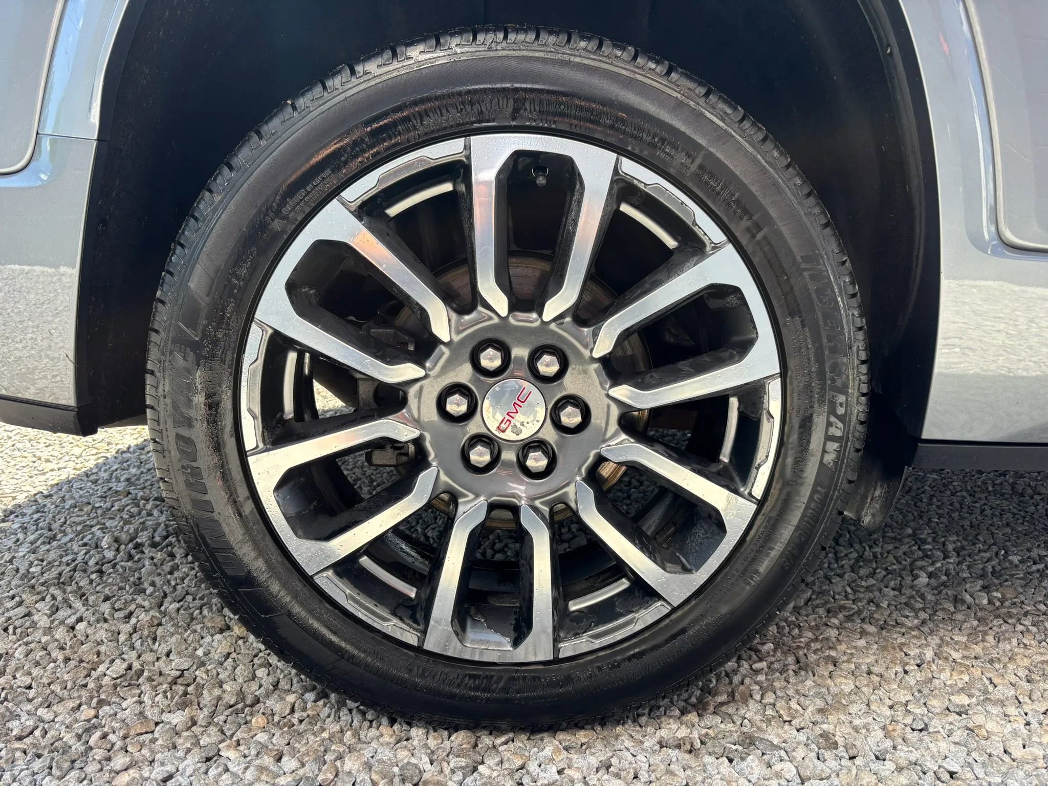 Used 2020 GMC Acadia Denali w/ Denali Ultimate Package AWD/4WD image 7