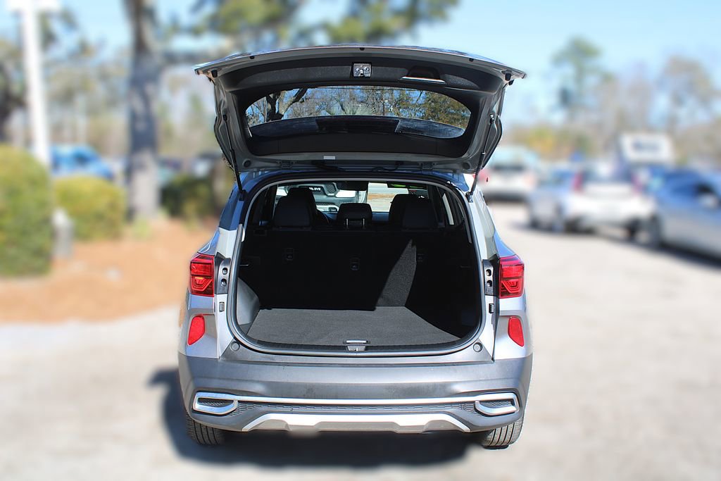 Certified 2023 Kia Seltos S image 10