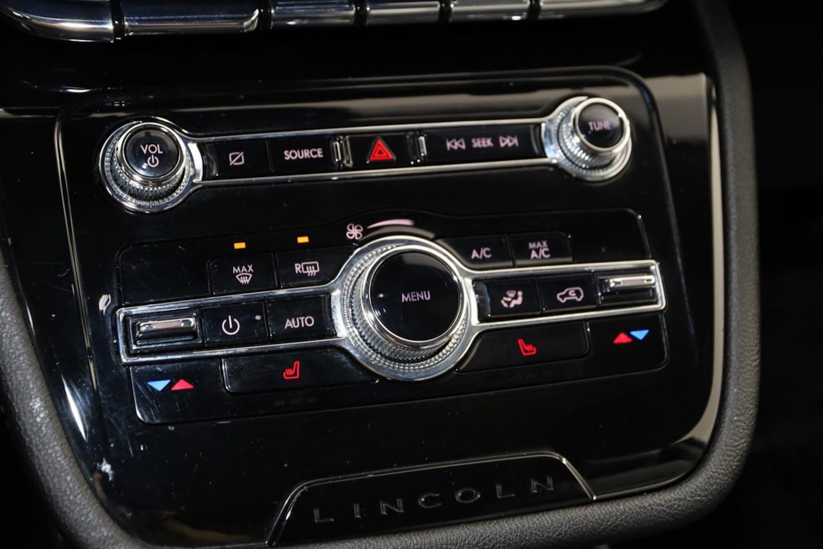 Used 2021 Lincoln Corsair FWD image 22