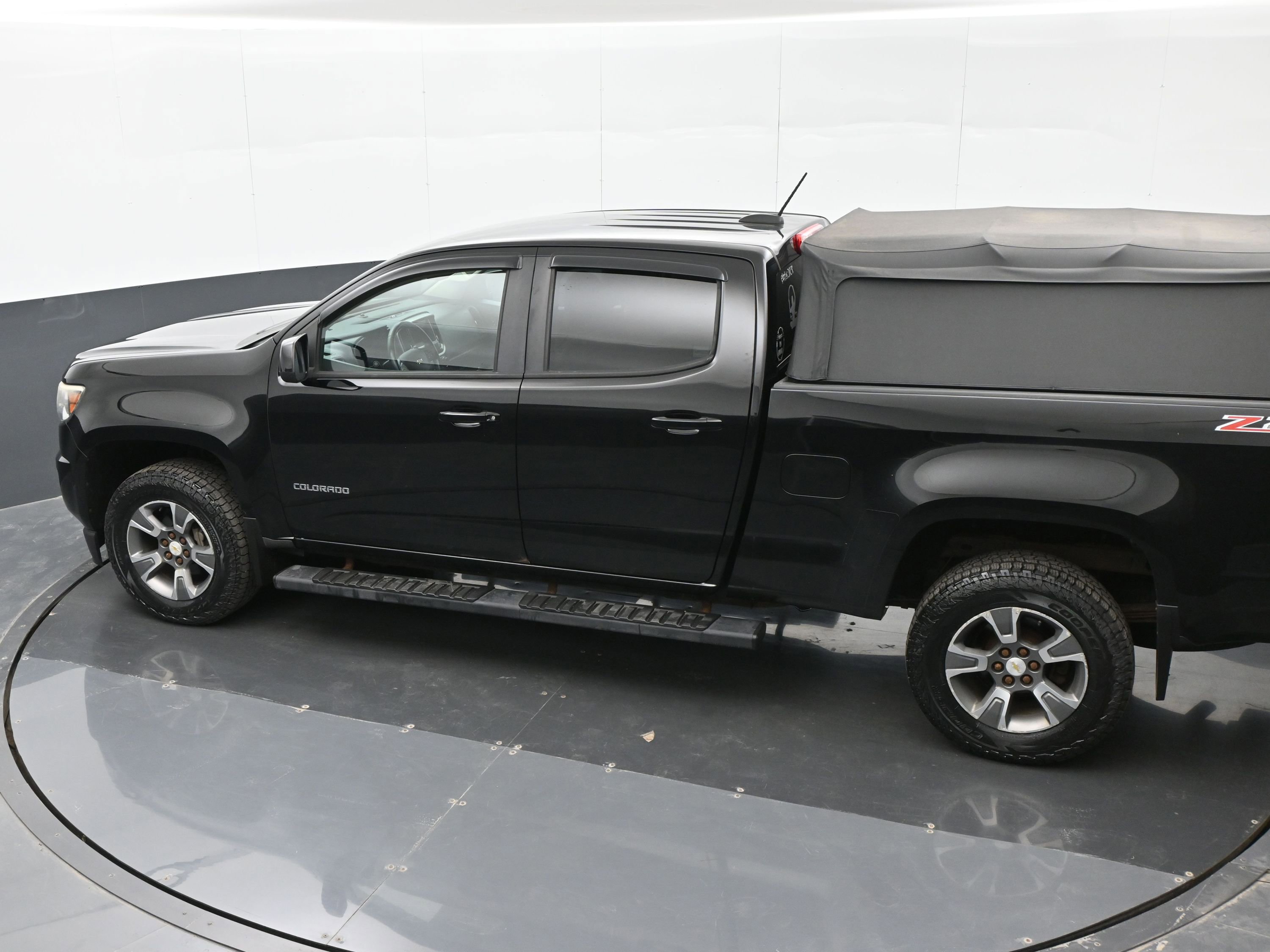 Used 2015 Chevrolet Colorado Z71 AWD/4WD image 31