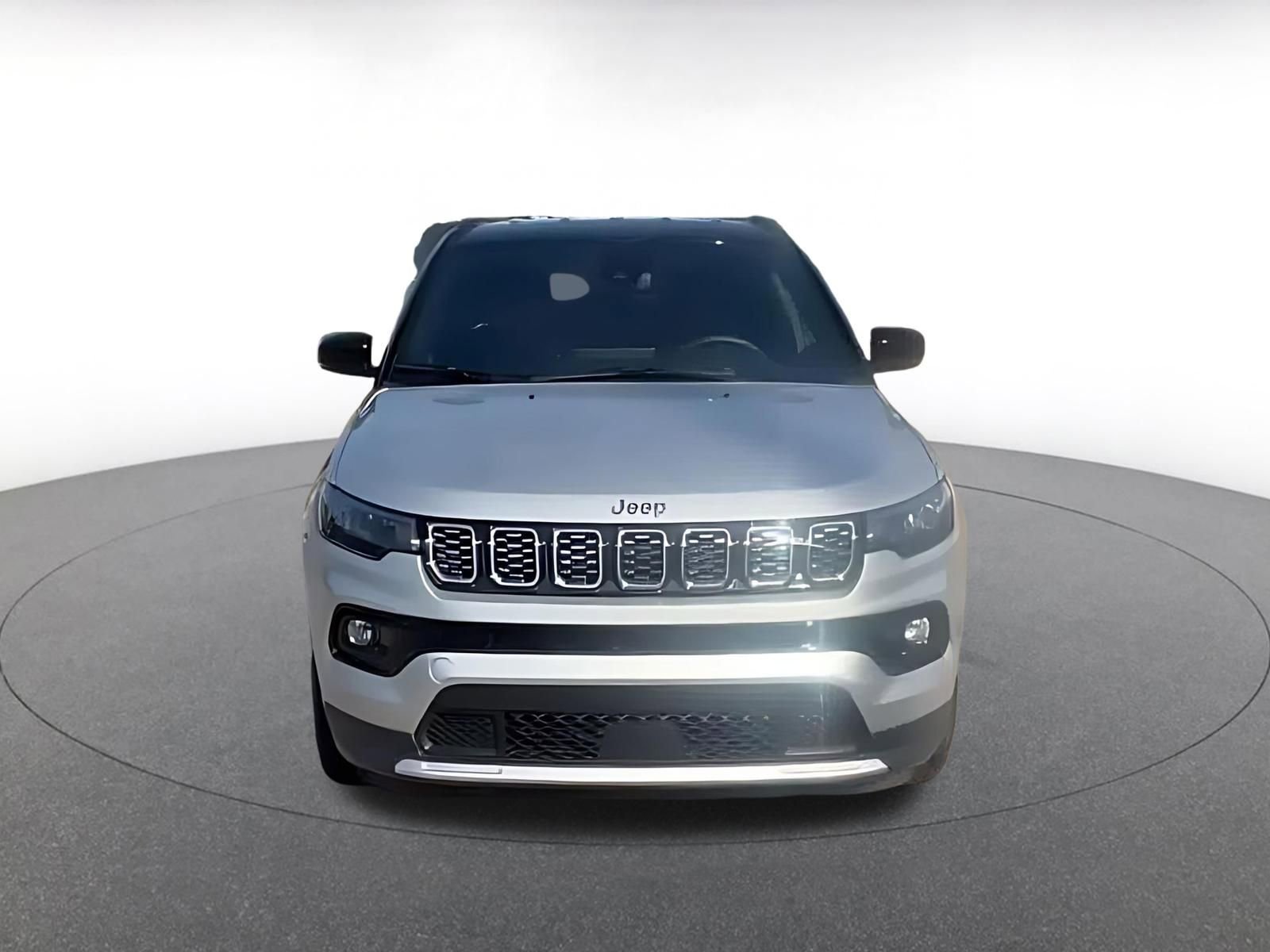 Used 2025 Jeep Compass Limited AWD/4WD image 4