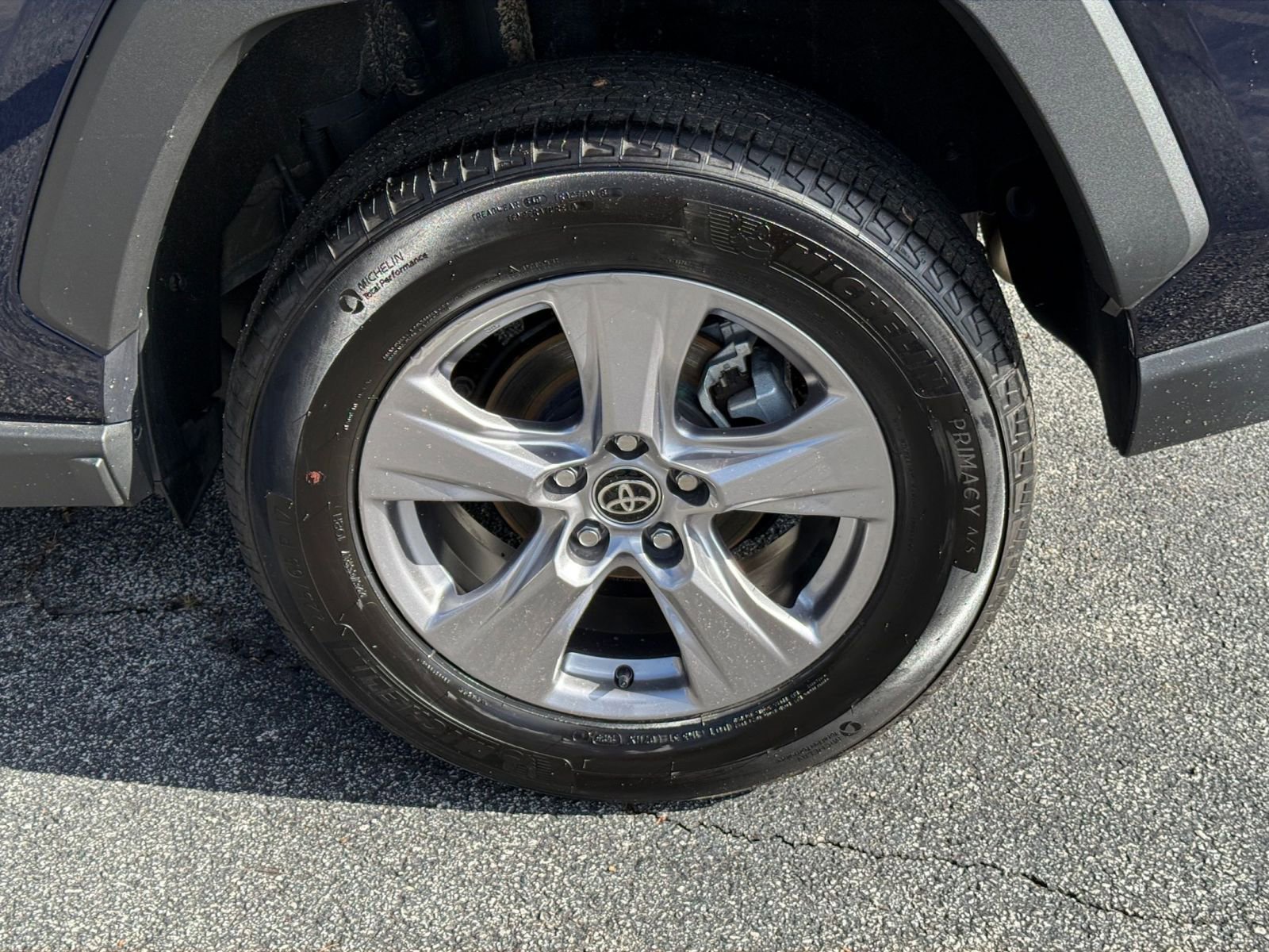 Used 2025 Toyota RAV4 XLE image 30