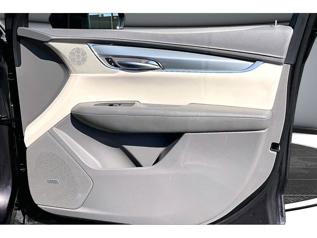 Used 2018 Cadillac XT5 Premium Luxury FWD image 21