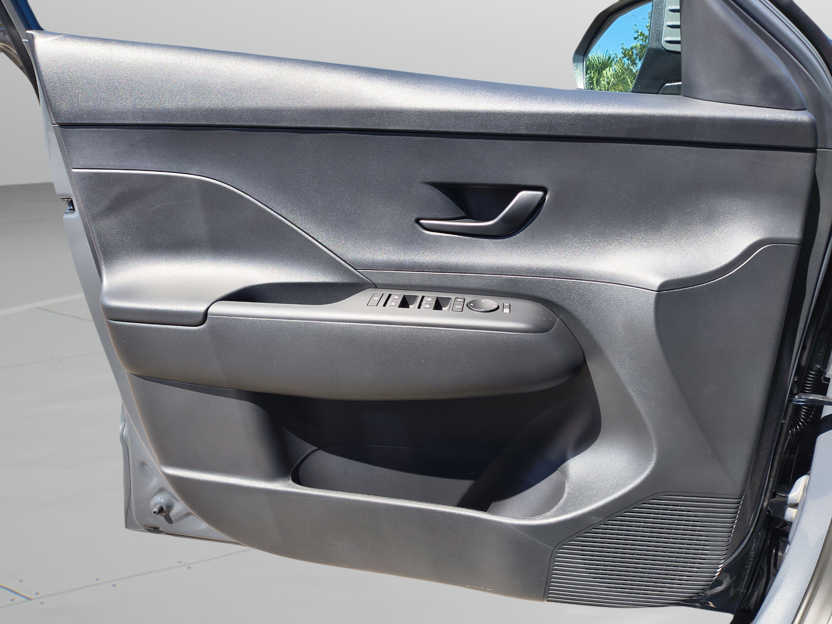 New 2027 Hyundai Kona SE FWD image 21