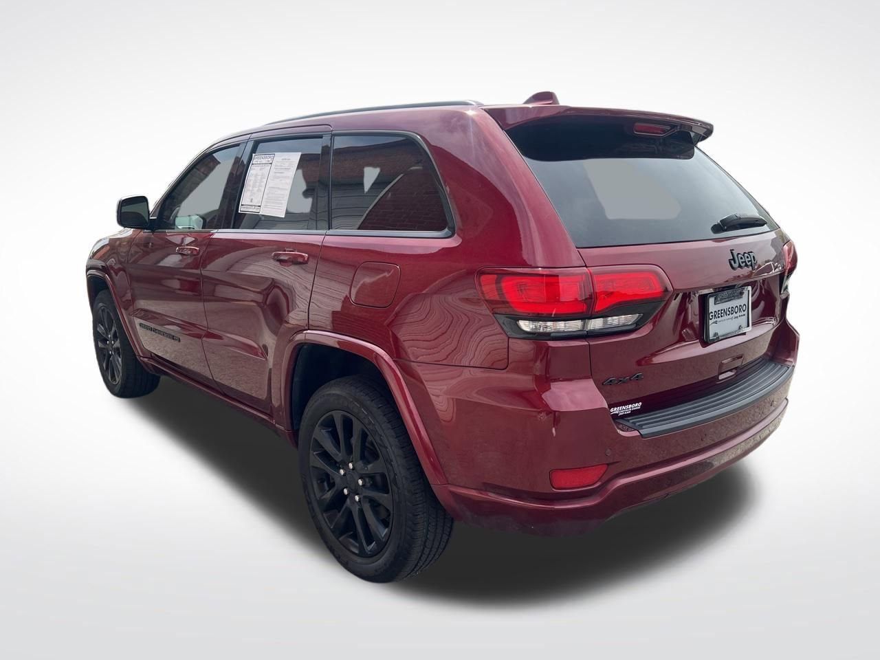 Used 2022 Jeep Grand Cherokee Laredo X AWD/4WD image 3