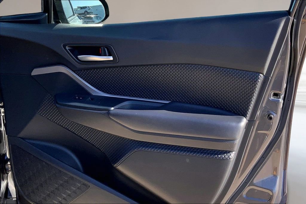 Used 2020 Toyota C-HR LE image 22