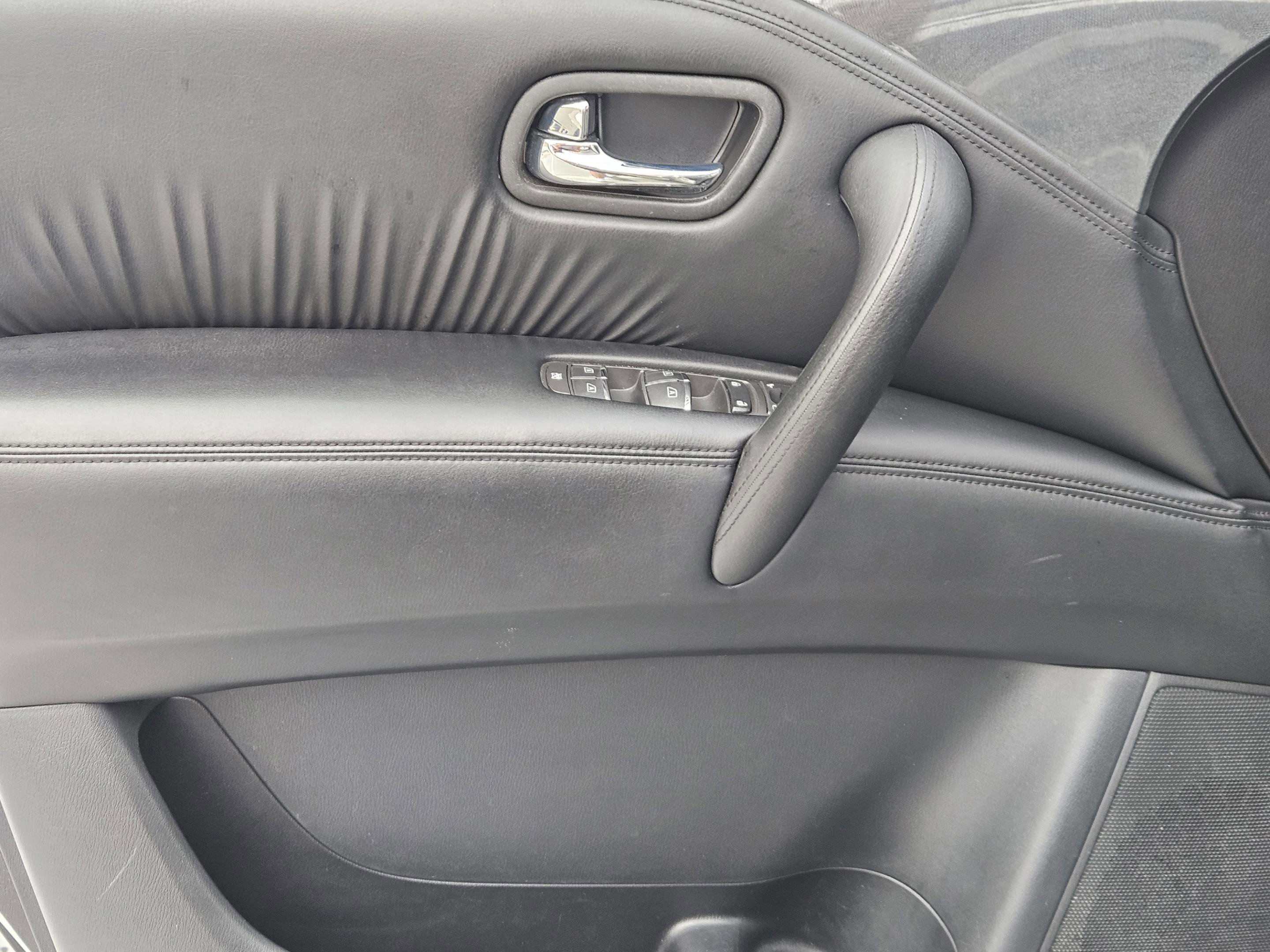 Used 2021 Nissan Armada SV image 25