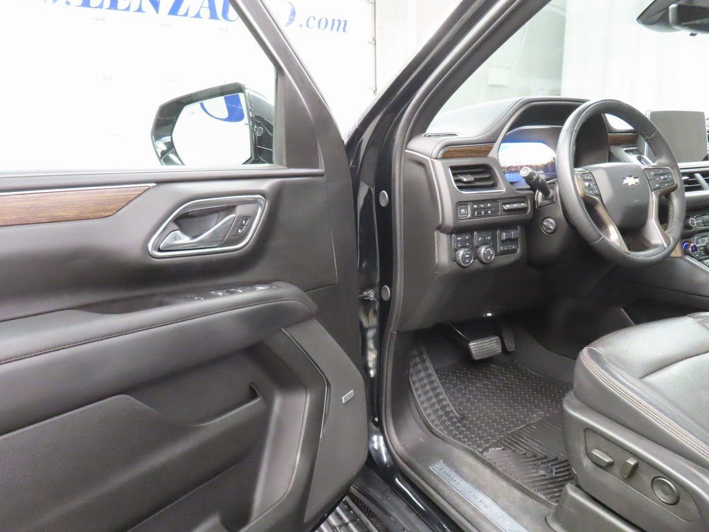 Used 2024 Chevrolet Suburban High Country AWD/4WD image 46