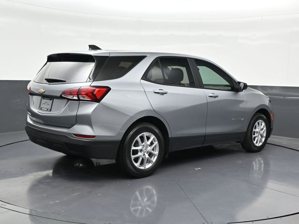 Used 2023 Chevrolet Equinox LS FWD image 5