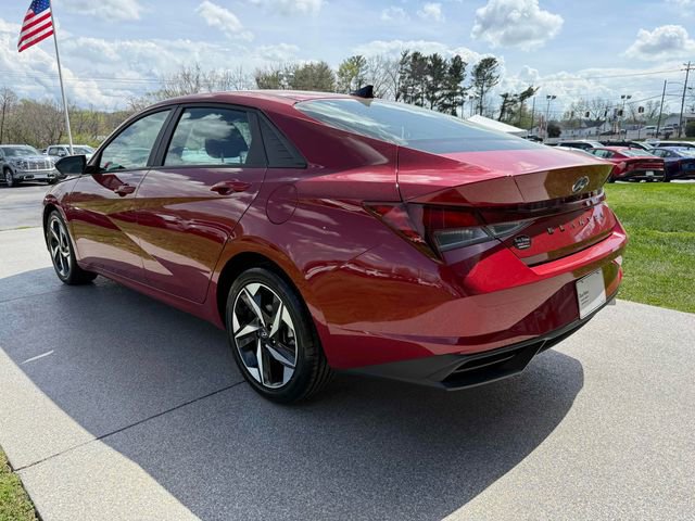 Used 2023 Hyundai Elantra SEL w/ Convenience Package image 25