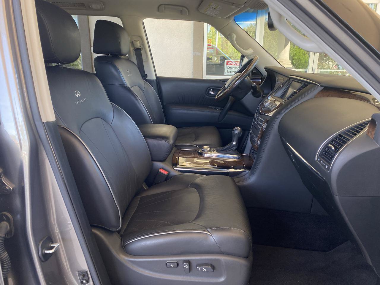 Used 2013 INFINITI QX56 4WD w/ Deluxe Touring Pkg image 38