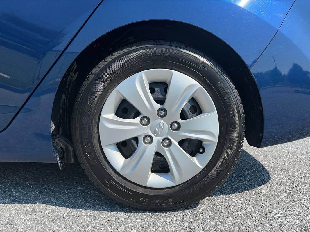 Used 2016 Hyundai Elantra SE FWD image 30