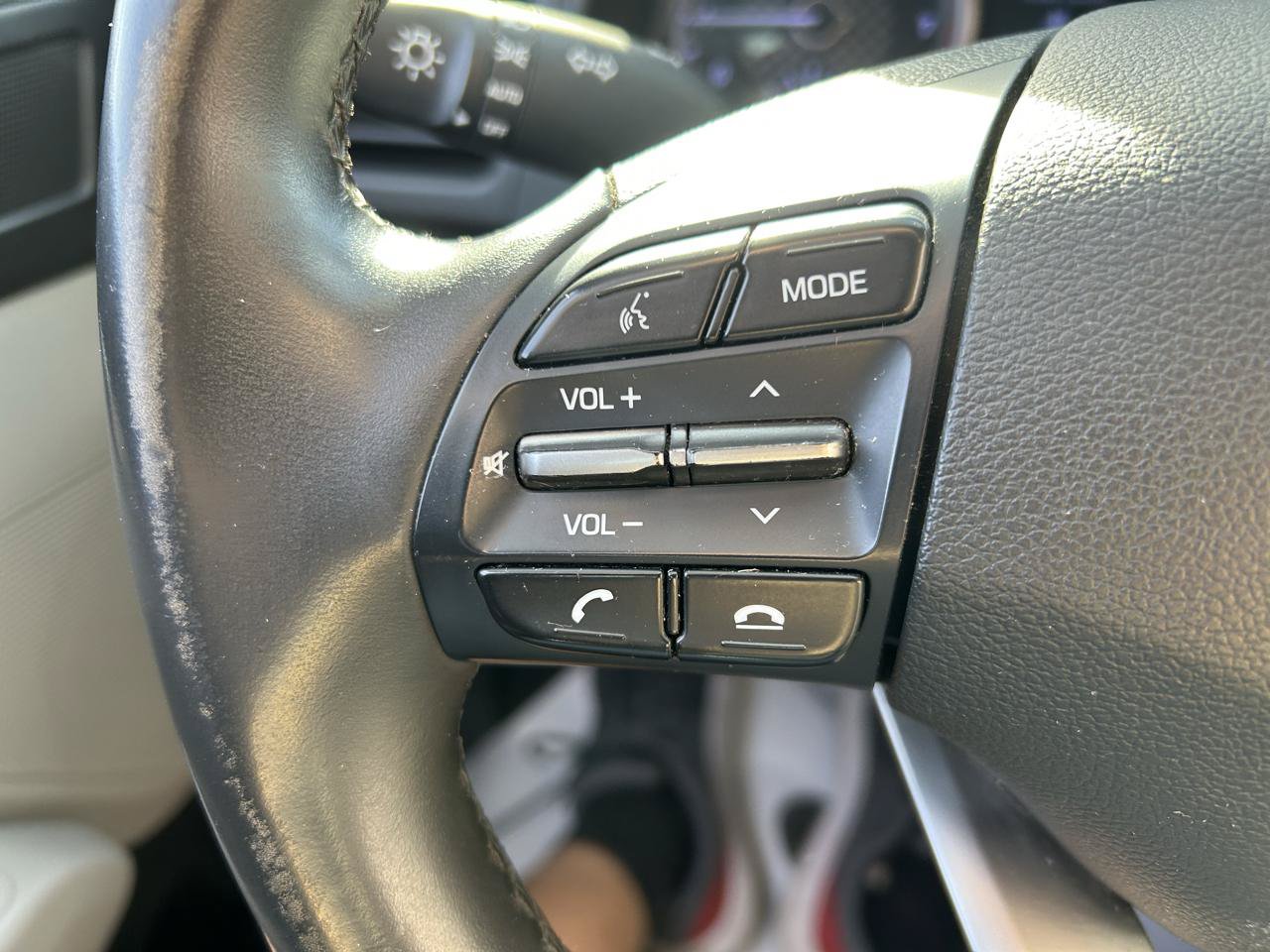 Used 2019 Hyundai Elantra Value Edition FWD image 19