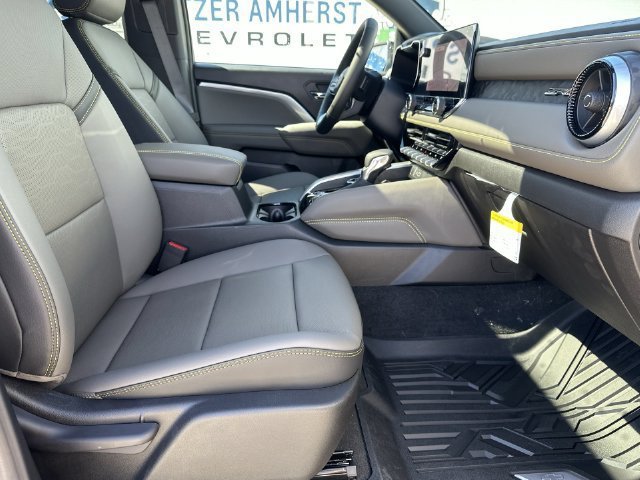 New 2026 Chevrolet Colorado ZR2 w/ Technology Package AWD/4WD image 33