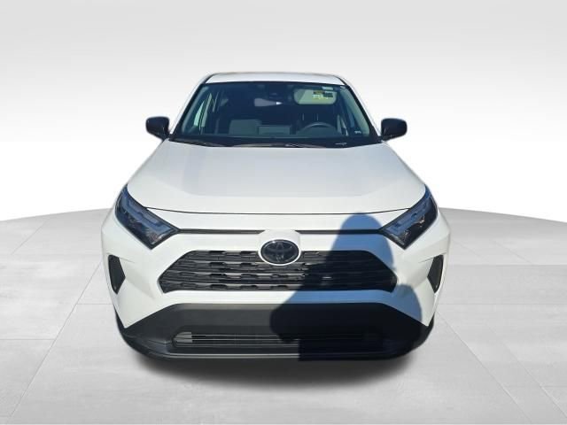 Used 2024 Toyota RAV4 LE image 7