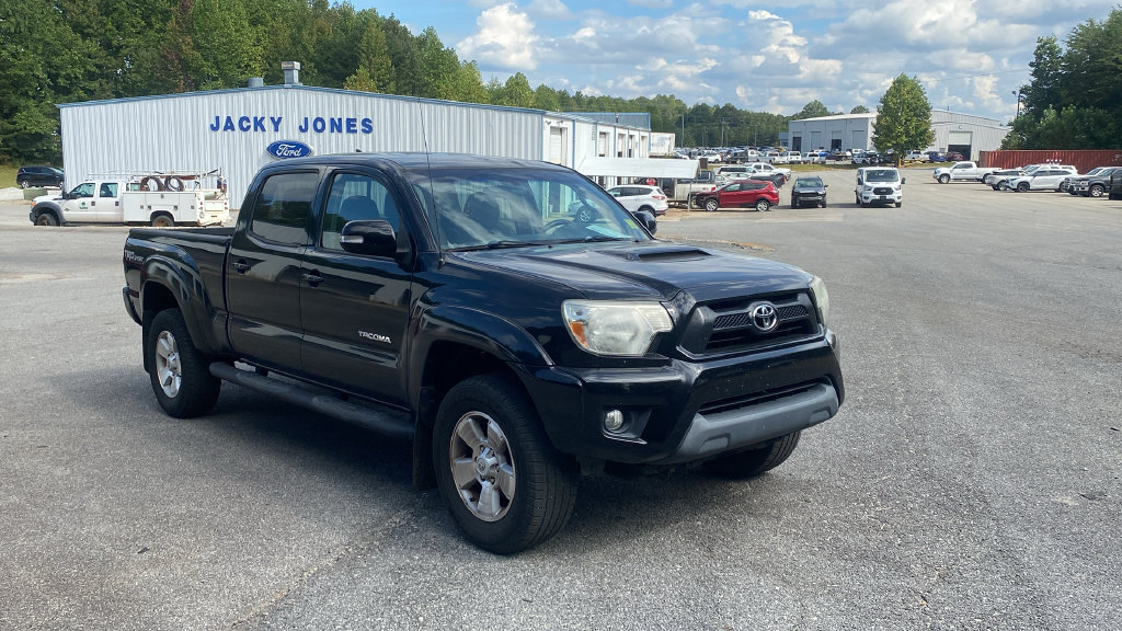 Used 2015 Toyota Tacoma PreRunner w/ TRD Sport Package RWD image 3
