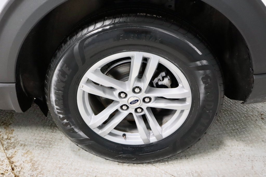 Certified 2024 Ford Explorer XLT w/ Equipment Group 202A image 19