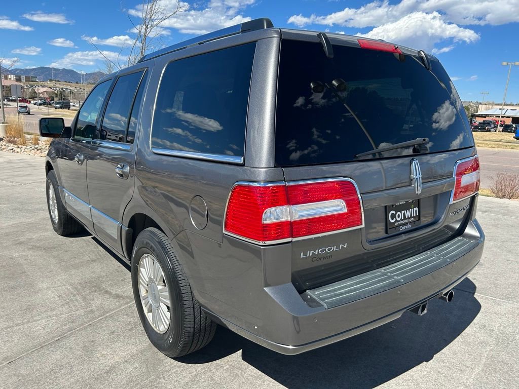 Used 2014 Lincoln Navigator 4WD image 5