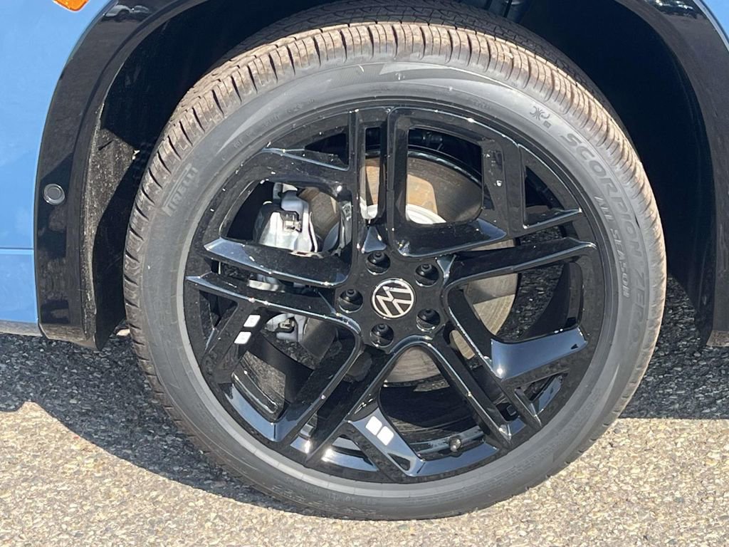 New 2026 Volkswagen Tiguan SE R-Line AWD/4WD image 7