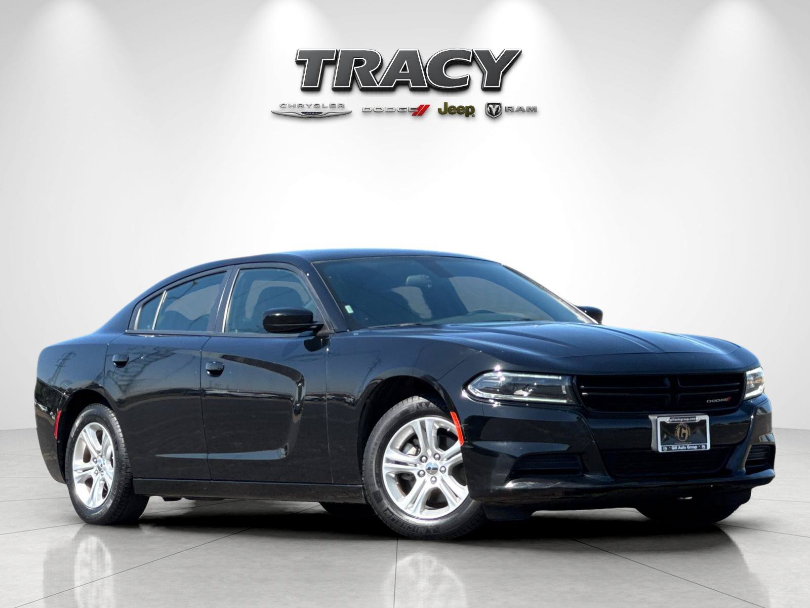 Used 2022 Dodge Charger SXT RWD image 2