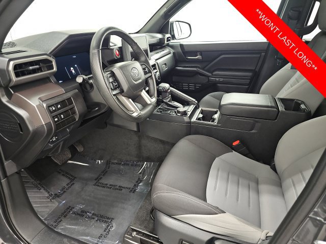 Certified 2025 Toyota Tacoma TRD Off-Road AWD/4WD image 15
