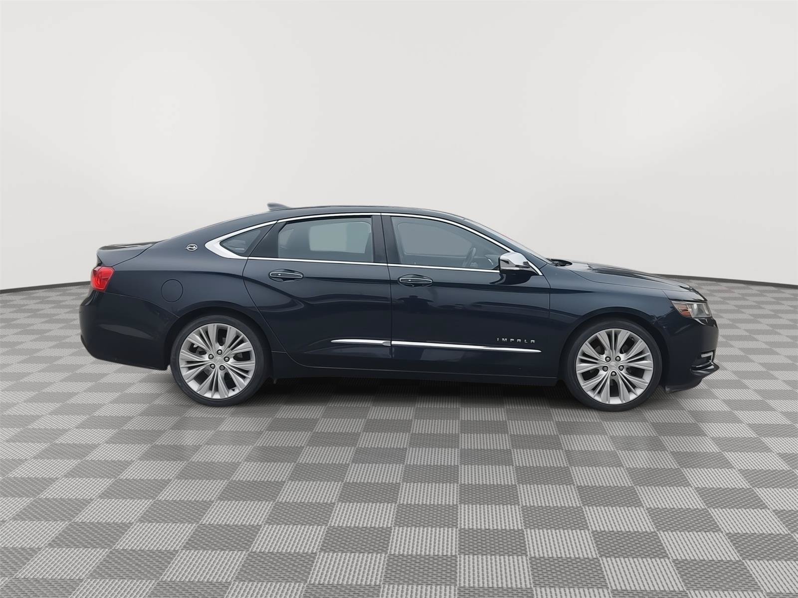 Used 2015 Chevrolet Impala LTZ FWD image 25