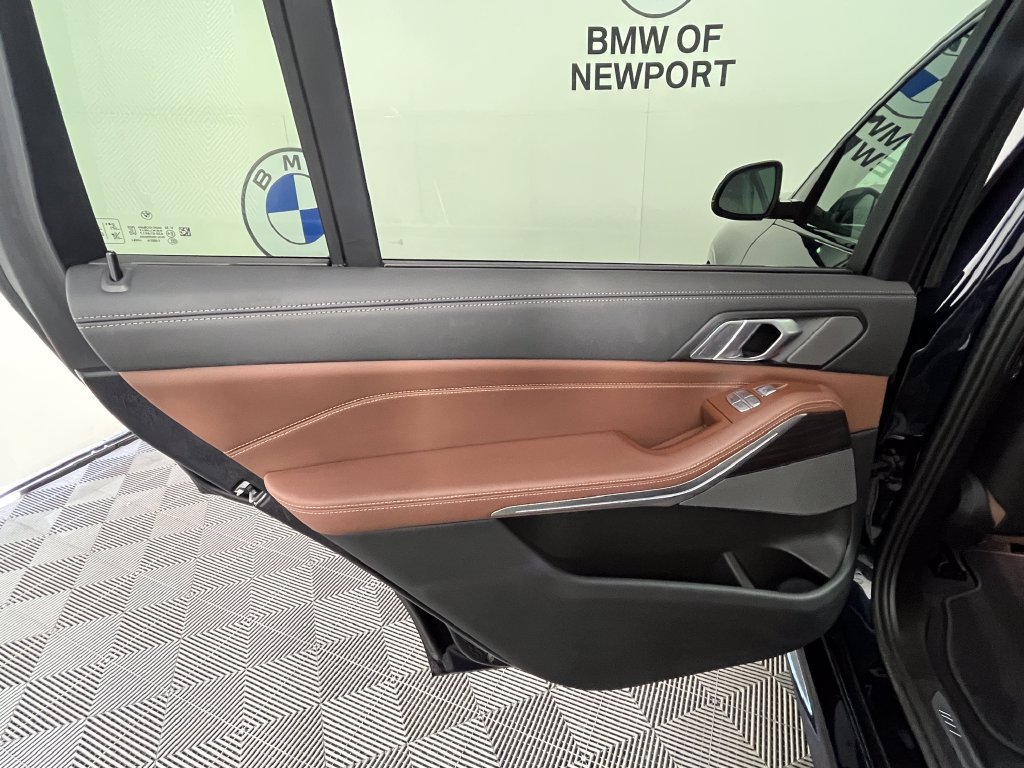 Used 2024 BMW X7 xDrive40i AWD/4WD image 26